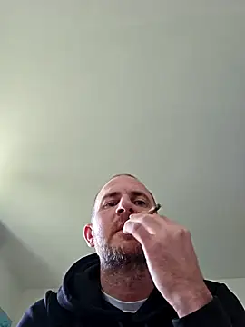 Snapshot of verylargecock chatting on 12-15-25, 10:30 verylargecock online show from 12-15-25, 10:30