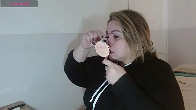 bella savati online show from 09-19-25, 05:46