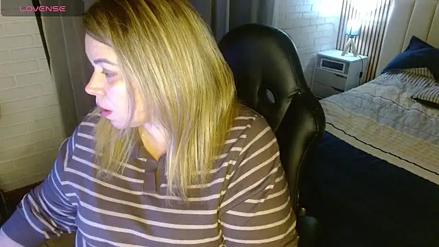 Snapshot of bella_savati chatting on 03-05-26, 01:56 bella savati online show from 03-05-26, 01:56