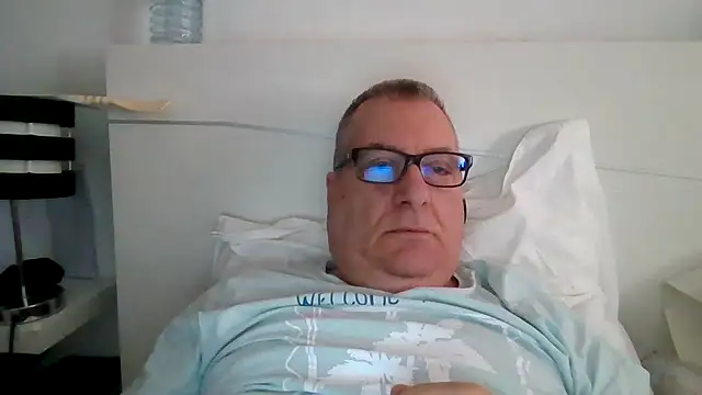Snapshot of vergatugablogspot chatting on 04-22-26, 10:50 vergatugablogspot online show from 04-22-26, 10:50