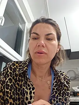 Snapshot of FeliciaKrige chatting on 04-29-26, 11:33 FeliciaKrige online show from 04-29-26, 11:33