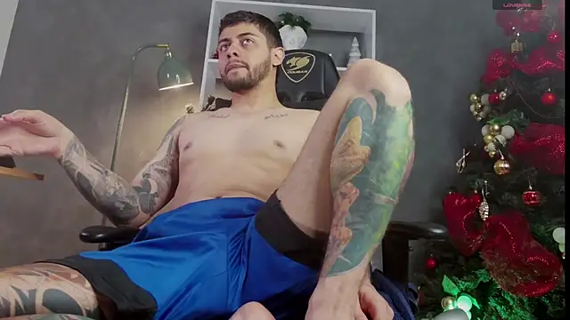 Snapshot of alessandro_duty chatting on 12-05-25, 12:30 alessandro duty online show from 12-05-25, 12:30