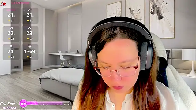 Victoria Romans online show from 07-21-26, 01:57