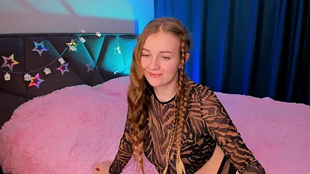 SweetMilkis online show from 12-21-24, 09:12