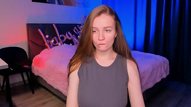 SweetMilkis online show from 01-15-25, 08:51