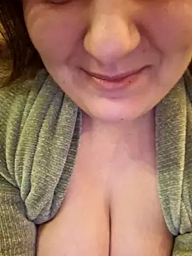 Snapshot of Cutegirlforyou chatting on 02-27-25, 07:01 Cutegirlforyou online show from 02-27-25, 07:01