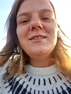 Snapshot of Cutegirlforyou chatting on 09-17-25, 05:20 Cutegirlforyou online show from 09-17-25, 05:20