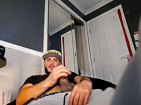 gardy8585 online show from 01-15-25, 08:26