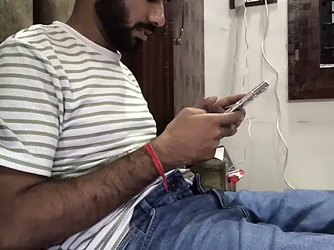 Snapshot of brownie_cake_cb chatting on 10-30-25, 04:41 brownie cake cb online show from 10-30-25, 04:41