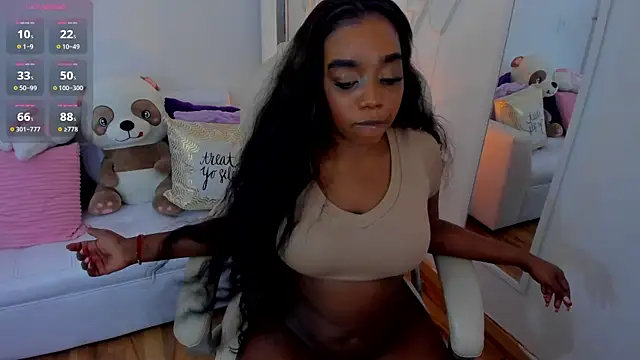 Snapshot of zobe_love chatting on 01-16-25, 08:03 zobe love online show from 01-16-25, 08:03