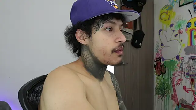 trieone online show from 03-04-26, 01:39