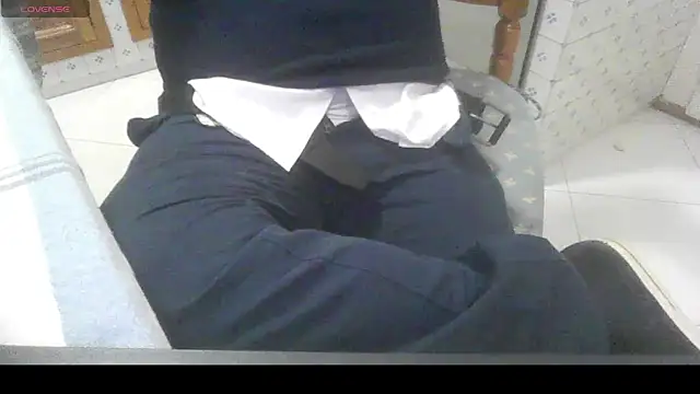 Snapshot of polloiw chatting on 01-06-26, 03:27 polloiw online show from 01-06-26, 03:27