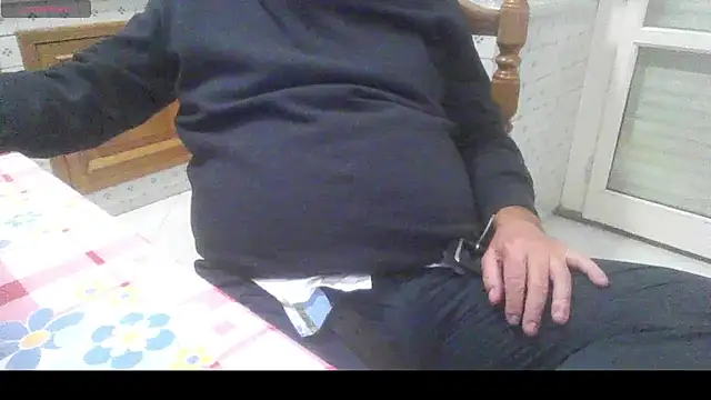 Snapshot of polloiw chatting on 01-10-26, 11:31 polloiw online show from 01-10-26, 11:31