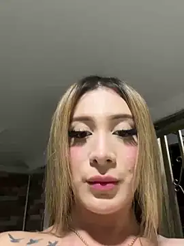 Snapshot of bunny_bicht chatting on 02-23-25, 01:46 bunny bicht online show from 02-23-25, 01:46