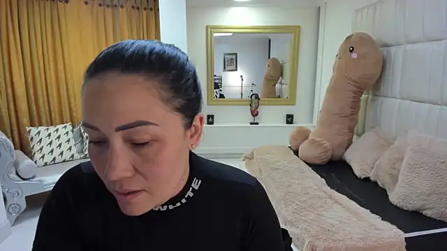 gaby trent online show from 11-13-25, 03:55