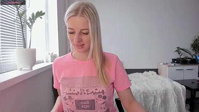 Snapshot of HILT_ON chatting on 02-27-25, 08:39 HILT ON online show from 02-27-25, 08:39