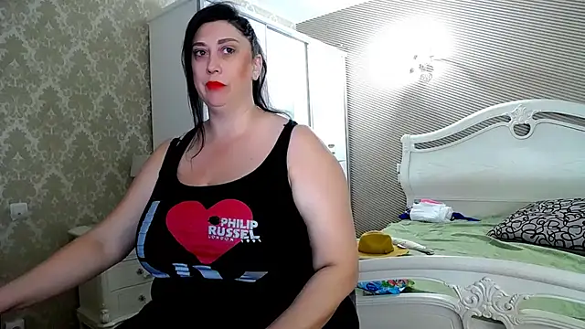 Evelyn Shy online show from 10-28-25, 07:34