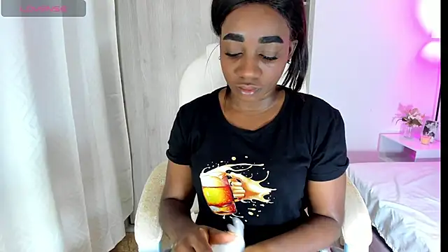 cristaaalclocks1 online show from 07-25-26, 01:19