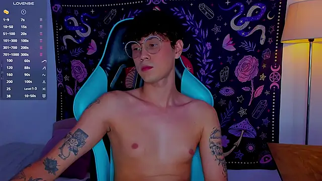 LeaneSeb online show from 12-13-24, 12:20