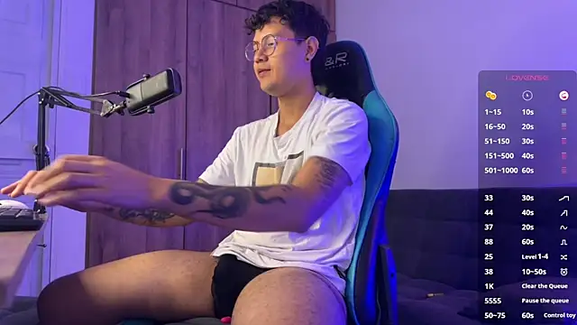 LeaneSeb online show from 04-26-26, 02:37