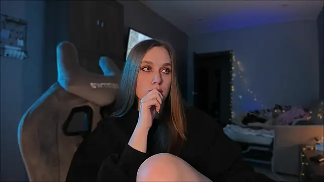 Snapshot of Rachel_Ro chatting on 01-21-25, 12:18 Rachel Ro online show from 01-21-25, 12:18