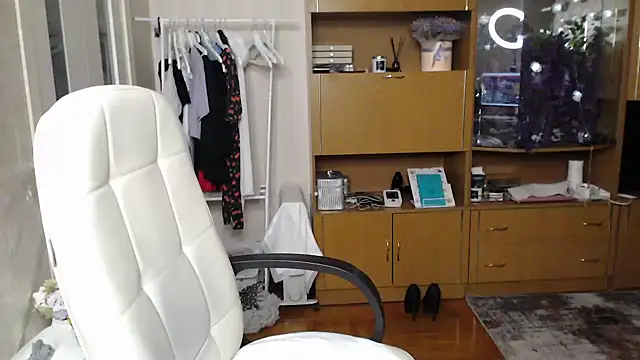 Mika Passion online show from 10-11-25, 07:56