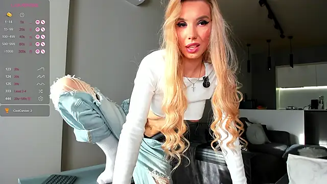 Juicy Bella online show from 01-14-26, 08:20