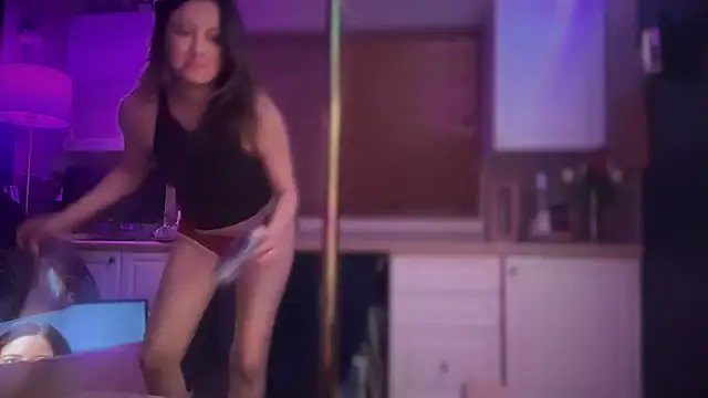 Snapshot of CrazyKittenMeow chatting on 02-24-25, 06:38 CrazyKittenMeow online show from 02-24-25, 06:38