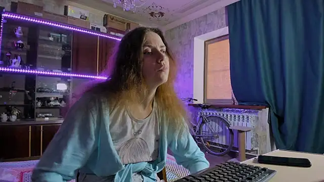Snapshot of pa1e_pr1ncess chatting on 05-28-26, 06:54 pa1e pr1ncess online show from 05-28-26, 06:54