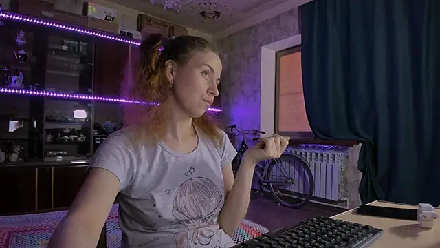 Snapshot of pa1e_pr1ncess chatting on 06-07-26, 08:40 pa1e pr1ncess online show from 06-07-26, 08:40