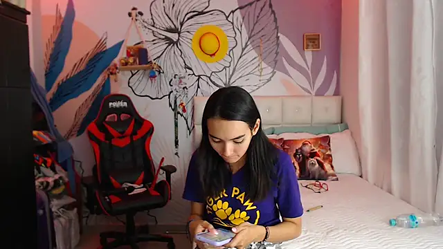 LinzyBaner online show from 12-11-24, 12:33