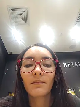 LinzyBaner online show from 11-24-25, 08:41