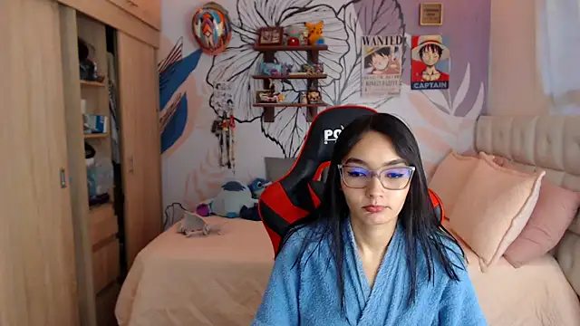 Snapshot of LinzyBaner chatting on 06-24-26, 10:53 LinzyBaner online show from 06-24-26, 10:53