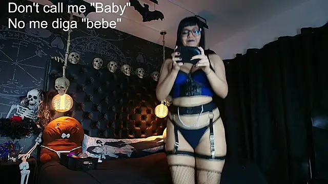 Snapshot of AlexHoe_ chatting on 06-12-26, 06:51 AlexHoe online show from 06-12-26, 06:51