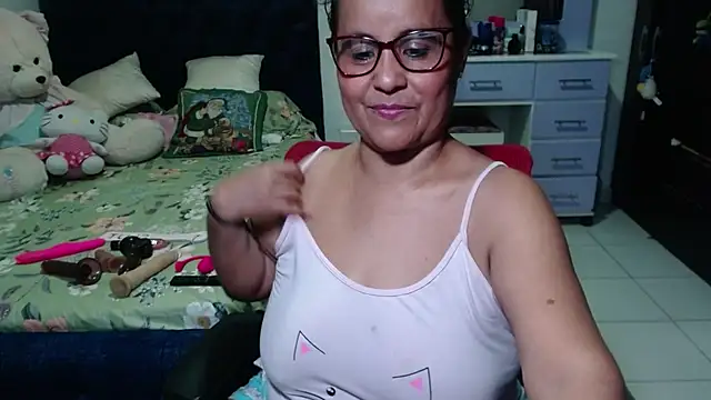 pervert mommy  online show from 12-02-25, 10:49