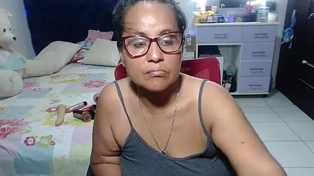 pervert mommy  online show from 04-23-26, 12:51