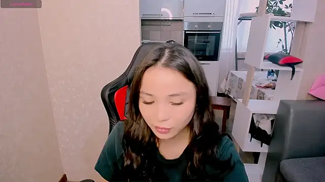 Snapshot of AyaMoon chatting on 10-23-25, 04:56 AyaMoon online show from 10-23-25, 04:56