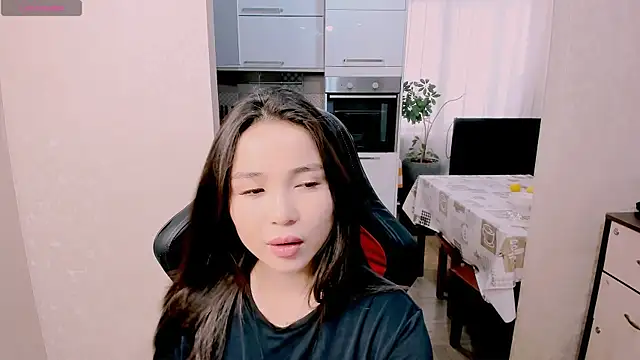 Snapshot of AyaMoon chatting on 11-04-25, 05:28 AyaMoon online show from 11-04-25, 05:28