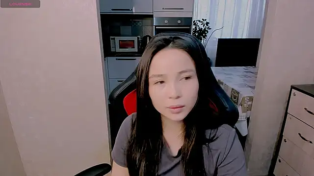 Snapshot of AyaMoon chatting on 11-14-25, 04:33 AyaMoon online show from 11-14-25, 04:33