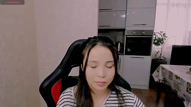 Snapshot of AyaMoon chatting on 12-03-25, 05:26 AyaMoon online show from 12-03-25, 05:26