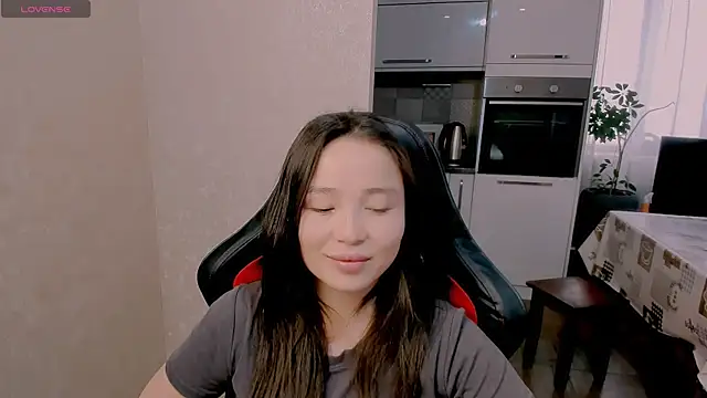 Snapshot of AyaMoon chatting on 12-05-25, 05:49 AyaMoon online show from 12-05-25, 05:49