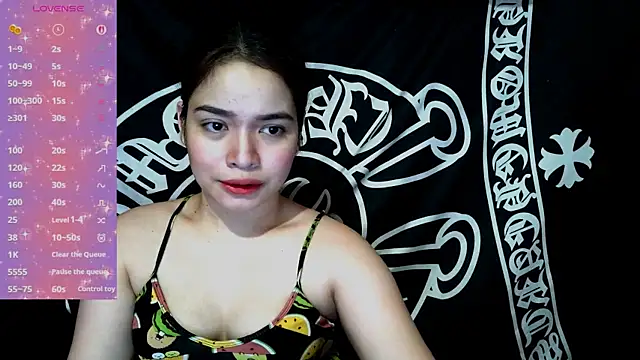 Snapshot of _preciousmoira_ chatting on 06-23-26, 12:41 preciousmoira online show from 06-23-26, 12:41
