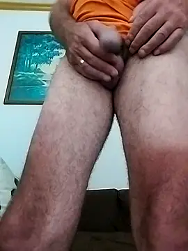 Snapshot of Bigutt73 chatting on 03-15-25, 05:19 Bigutt73 online show from 03-15-25, 05:19