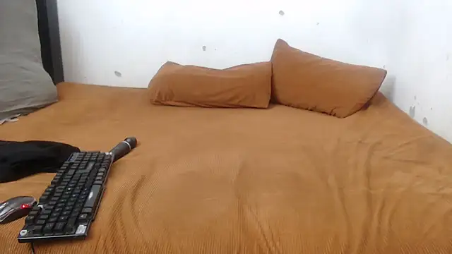 XHotJuicyBootyXX online show from 03-22-25, 08:18