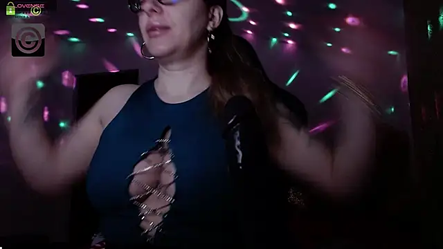 Snapshot of SonyaDevon chatting on 12-28-24, 04:08 SonyaDevon online show from 12-28-24, 04:08