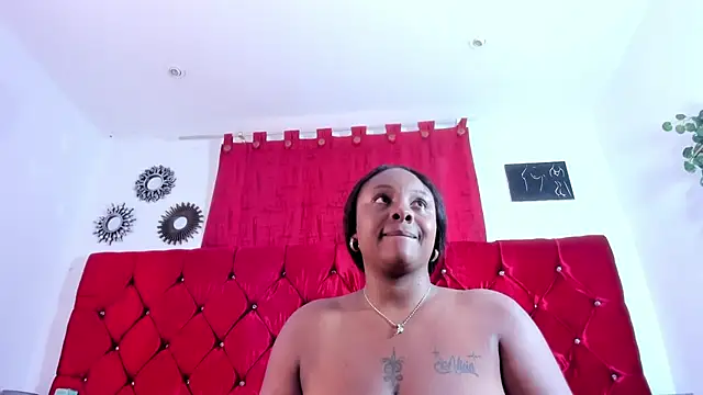 Snapshot of harleyevaans chatting on 10-16-25, 12:28 harleyevaans online show from 10-16-25, 12:28