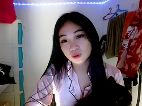 SweetLilly 18 online show from 03-15-25, 03:06