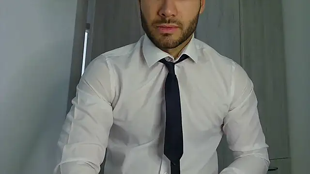 Justynn1 online show from 05-26-26, 05:03
