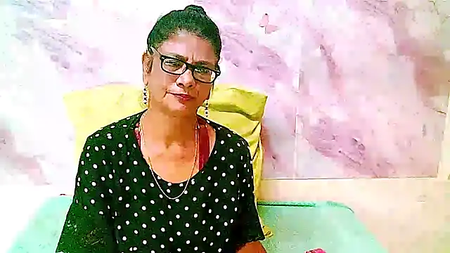 IndianAllure online show from 04-06-26, 05:41