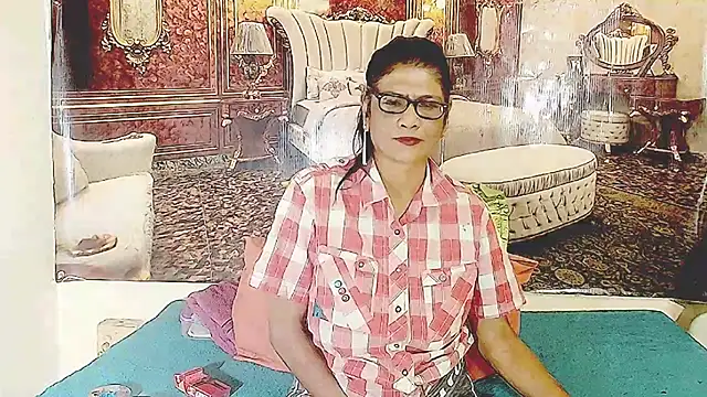 IndianAllure online show from 04-10-26, 05:34